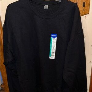 Gildan Classic Black Sweatshirt